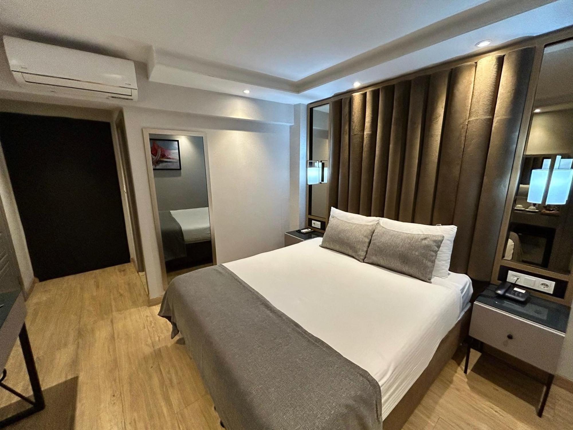 The Roomy Hotel Nisantasi Istanbul Exterior photo