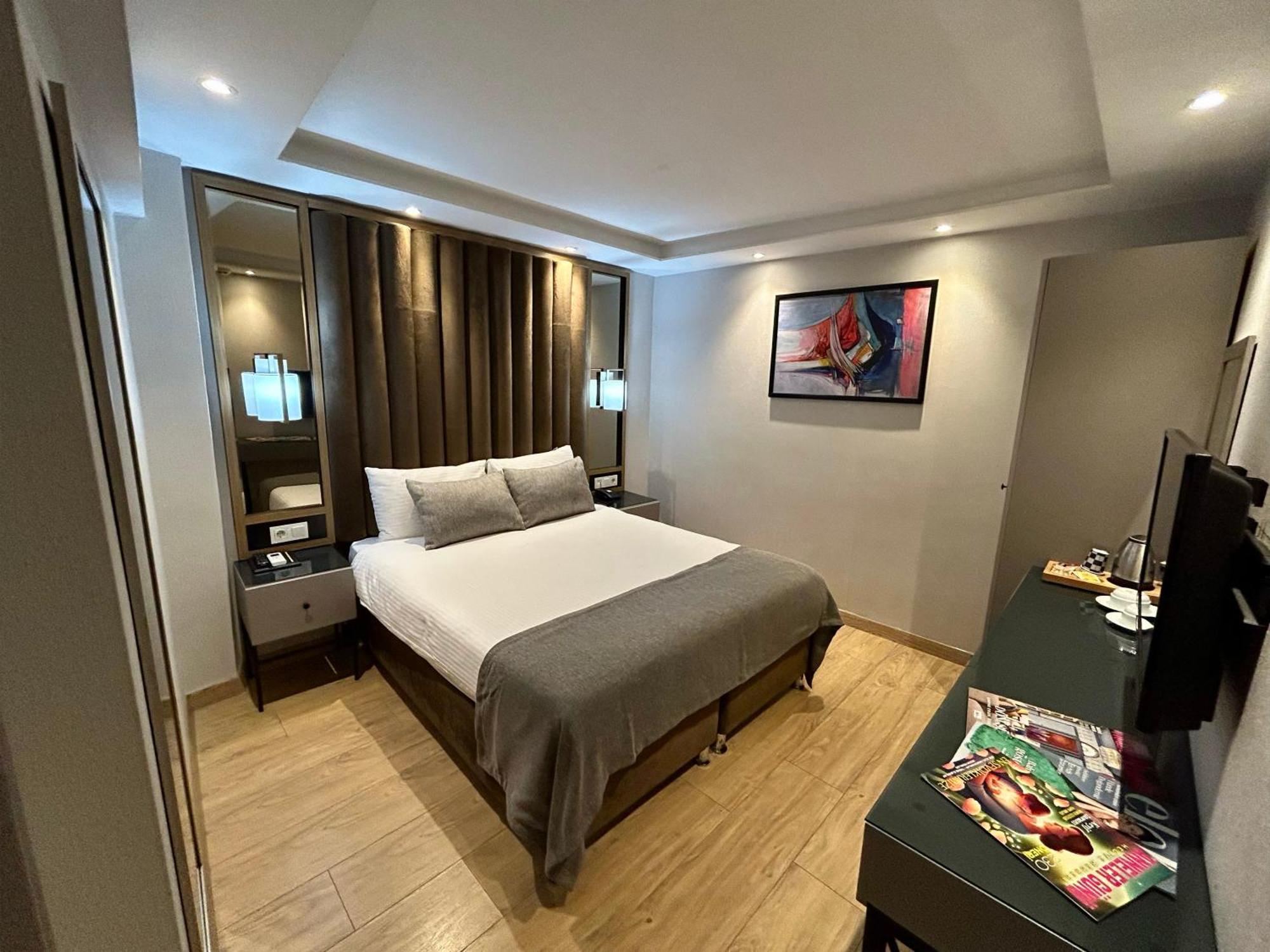 The Roomy Hotel Nisantasi Istanbul Exterior photo