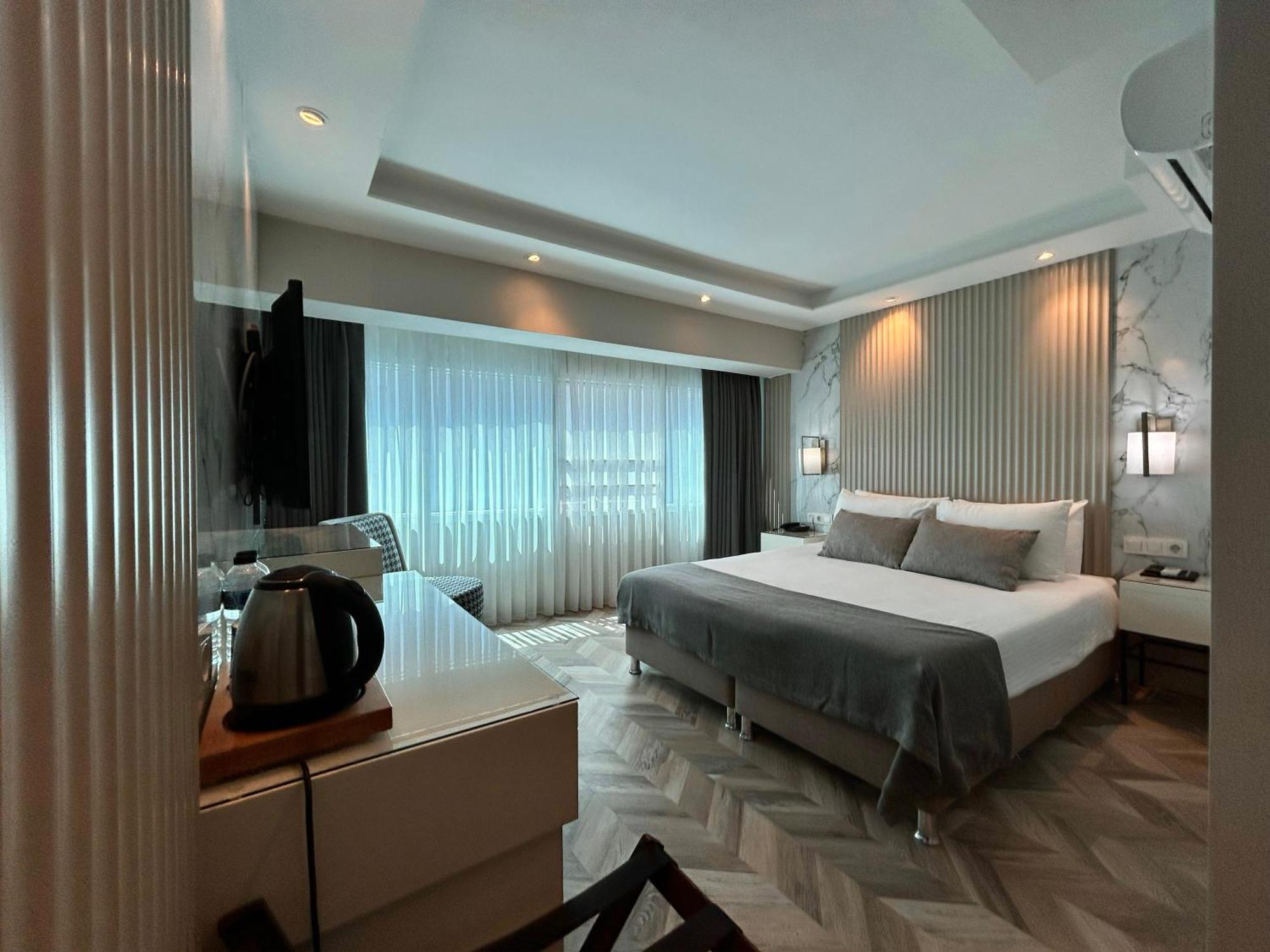 The Roomy Hotel Nisantasi Istanbul Exterior photo